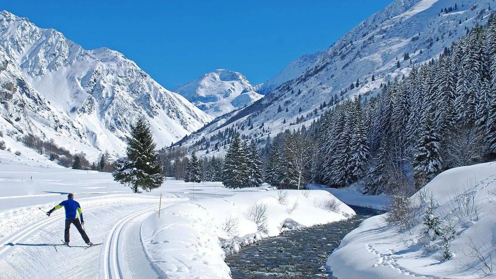 Magnifique Appart 4* Neuf, 70M², 2 Chambres + Coin Montagne, Balcon, Parking & Wi-Fi Inclus - Fr-1-638-17 La Plagne 0*,