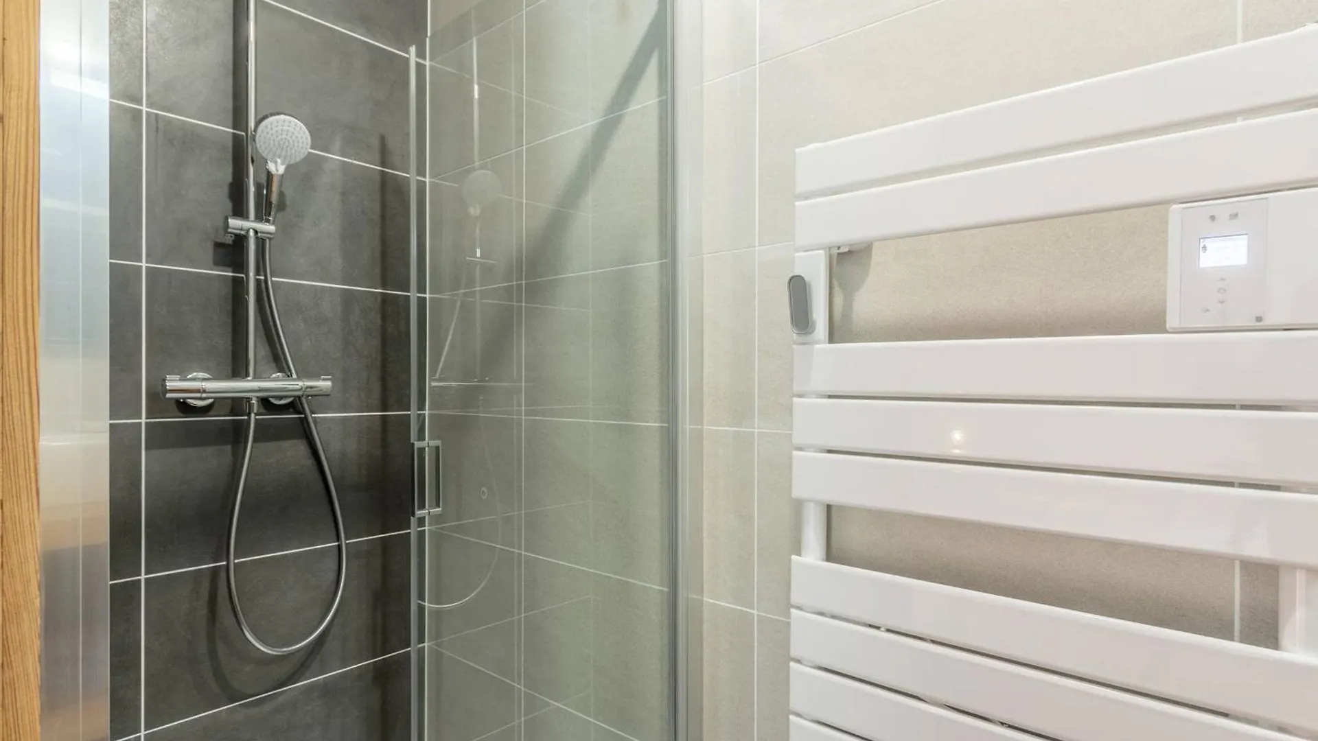 Magnifique Appart 4* Neuf, 70M², 2 Chambres + Coin Montagne, Balcon, Parking & Wi-Fi Inclus - Fr-1-638-17 La Plagne Lägenhet